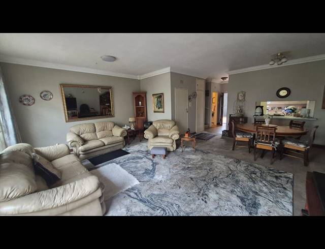 3 BEDROOM APARTMENT FOR SALE IN ASTON MANOR